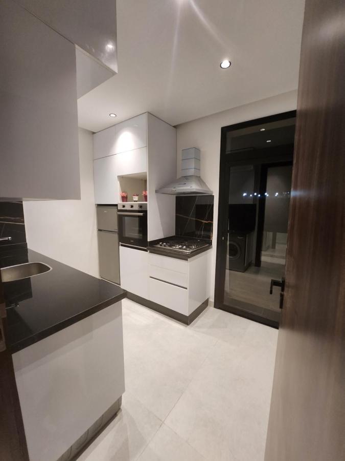 Modern Luxury Retreat: 2-Bedroom Apartment In The Heart Of Marrakech Marrakesh Exterior foto