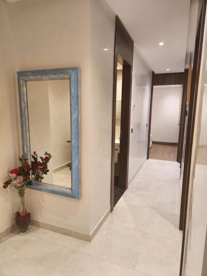 Modern Luxury Retreat: 2-Bedroom Apartment In The Heart Of Marrakech Marrakesh Exterior foto